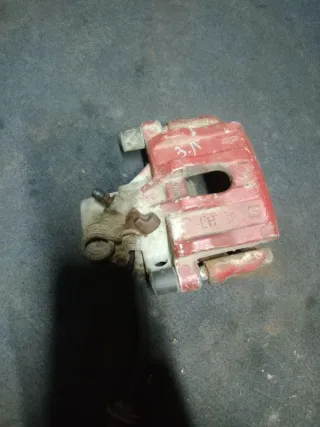  Суппорт тормозной задний левый Mazda 3 BK Арт 87260426, вид 1