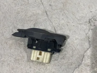  Кнопка стеклоподъемника заднего правого  Mazda Premacy 1 Арт 3211923460, вид 4