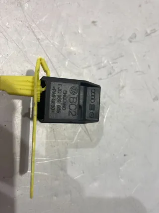  Кнопка стеклоподъемника заднего правого  Volkswagen Passat B5 Арт 321199799, вид 4