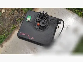 Бачок LHM Citroen Xantia Арт 93637902, вид 1