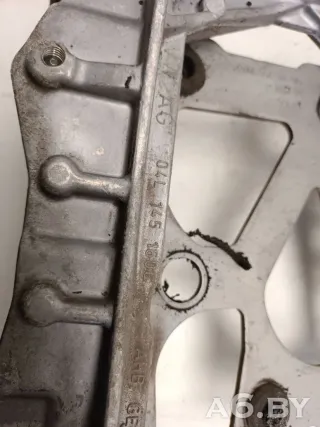 04L145160C,04L145798 Кронштейн интеркулера Volkswagen Multivan T6 Арт 87643794, вид 5