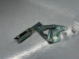 7913.31 Петля капота правая Citroen Xantia Арт 87215379, вид 2