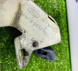 98FBV4328AA  Замок двери багажника правый  Ford Courier Арт 133257, вид 6