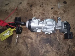 3M513F880ab Замок зажигания Mazda 3 BK Арт J301879, вид 1