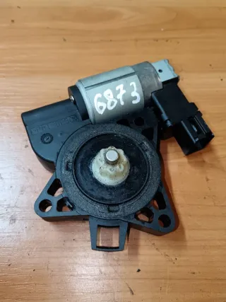 PBTGF30, GJ6A5958X, CM011760, PWLP5PA, TN774909 Моторчик стеклоподъемника Mazda 3 BK Арт 88196873, вид 1