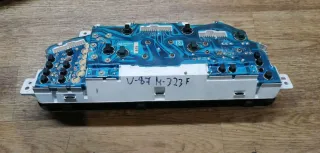  Щиток приборов (приборная панель) Mazda 323 F Арт 88220481, вид 2