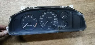  Щиток приборов (приборная панель) Mazda 323 F Арт 88220481, вид 1