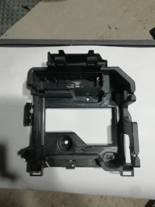 61139379323, 9379323 Кронштейн салона BMW X2 F39 Арт 2042