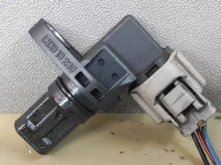 L3K918230 Датчик коленвала Mazda 3 BK Арт 315367, вид 1