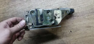  Замок двери передней левой Mazda 323 F Арт 88299106, вид 4