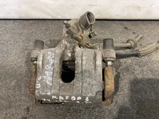  Суппорт тормозной задний правый Mazda 3 BK Арт 88406100, вид 1