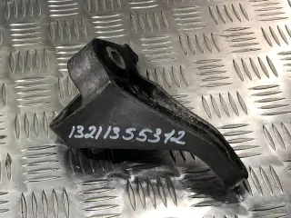 8P8F39010020 Кронштейн КПП Mazda 3 BK 1.3л i Арт B13211355312, вид 1