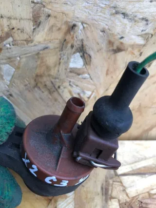  Клапан вентиляции топливного бака Citroen Xsara 1.8л Арт 88554216, вид 2