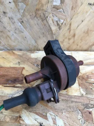  Клапан вентиляции топливного бака Citroen Xsara 1.8л Арт 88554216, вид 3