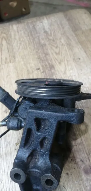  Насос ГУР Mazda 323 F Арт 88572106, вид 3