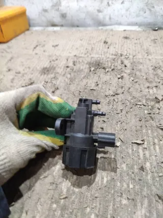  Клапан управления турбиной (Актуатор) Ford Focus 1 Арт 88587083, вид 2