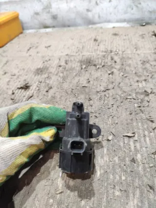  Клапан управления турбиной (Актуатор) Ford Focus 1 Арт 88587083, вид 3