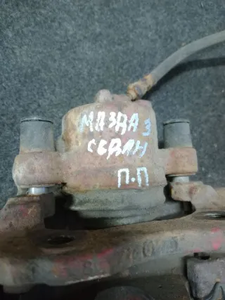  Суппорт тормозной передний правый Mazda 3 BK Арт 88703618, вид 1