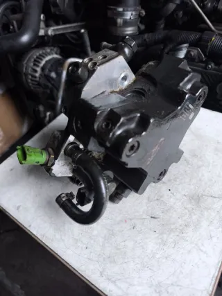 30756125, 0445010111, 0928400573, 0281002623 Насос топливоподкачивающий ТНВД Volvo S60 1 2.4л Арт 2203, вид 1