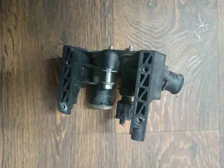   Корпус термостата Ford Focus 3 Арт 00028, вид 2