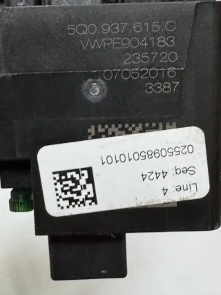 5Q0937615C Блок предохранителей Volkswagen Golf 7 Арт 88943018, вид 3