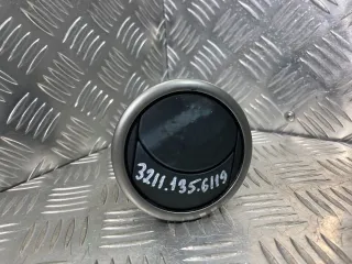 bp4kgm731 Дефлектор обдува салона Mazda 3 BK Арт 32111356119, вид 1