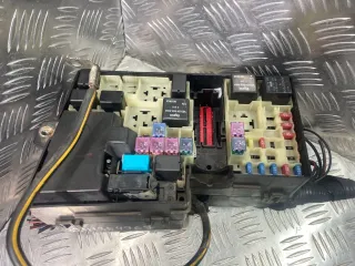 8688039 Блок предохранителей Mazda 3 BK Арт 32111354967, вид 2