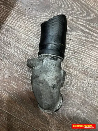  Патрубок турбины Mazda 3 BK 1.6л Арт 90252479, вид 1