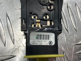 BP4K664H0 Кнопка аварийки Mazda 3 BK Арт 32111356180, вид 4