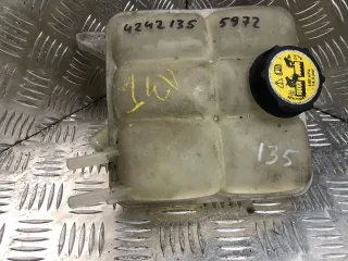 3M5H-8K218-BQXFB Расширительный бачок Mazda 3 BK Арт 42421355972, вид 1