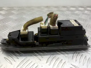 C8HD114A Блок управления стеклоподъемниками Mazda 3 BK Арт 1040714, вид 4