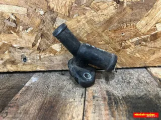 074121143B Фланец (тройник) системы охлаждения Audi 100 C4 Арт 90533155, вид 1