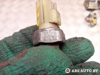 02C2S41414,1053881,1053882,1084764,1095149,1131J2,1309298,1363198,1E1118501,2646770,3S719278AA,3S719278AB,3S719278AC,3S719279A,9659173880,98AB9278A1A,98AB9278A2A,98AB9278AA,98AB9278CA,C2S30972,C2S41414,LR004410,U20218501,XS2Z9278AA,YF0918501 ДАТЧИК ДАВЛЕНИЯ МАСЛА Mazda 121 3 Арт A15658_15, вид 5