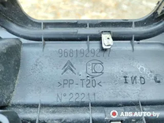 9681929277 Накладка внутренняя на заднюю панель кузова Citroen C5 2 Арт 59840517, вид 10