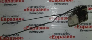 825025P010 Замок двери задний правый Nissan Bluebird G10 Арт 6153, вид 3