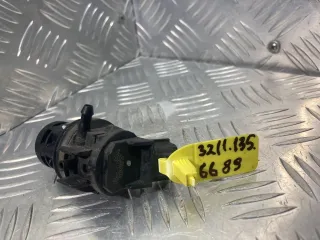 8603102451 Насос (моторчик) омывателя стекла Mazda 3 BK Арт 32111356689, вид 4