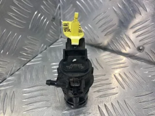 8603102451 Насос (моторчик) омывателя стекла Mazda 3 BK Арт 32111416693, вид 1