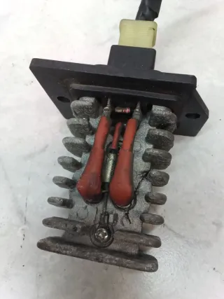  Сопротивление печки Hyundai Sonata (EF)  Арт 91079946, вид 3