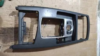 4f1864261 Накладка декоративная центральной консоли Audi A6 C6 (S6,RS6) Арт 91173660, вид 1