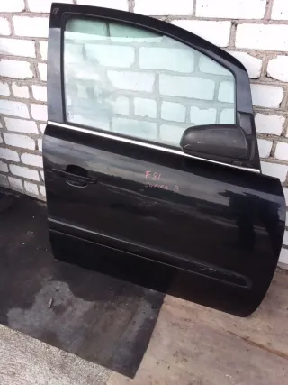  Дверь передняя правая чёрная Opel Zafira B Арт 91195235, вид 1