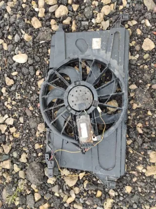  Вентилятор радиатора Mazda 3 BK Арт 91375490, вид 1
