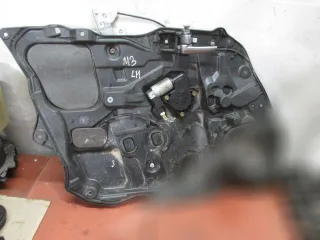  Стеклоподъемник электрический передний левый Mazda 3 BK Арт 44297862, вид 1