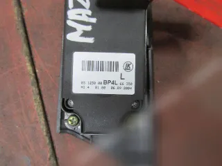  Блок управления стеклоподъемниками Mazda 3 BK Арт 00268318, вид 3