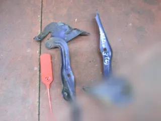  Петля капота Mazda 3 BK Арт 00268183, вид 2