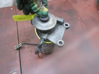  Насос топливный ручной (подкачка) Mazda 626 GF 2.0л Арт 00452304, вид 2