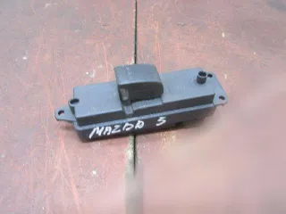  Кнопка стеклоподъемника переднего правого Mazda 3 BK Арт 139513991, вид 1