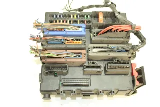 13142520,519064026 Блок предохранителей Citroen C5 1 Арт 91801573, вид 2