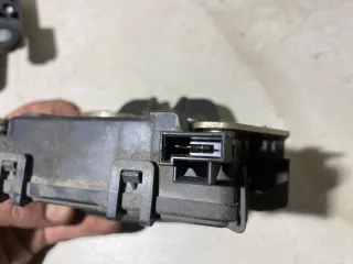  Замок крышки багажника Opel Zafira B Арт 91875097, вид 3