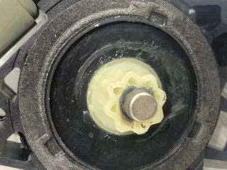 G22C5858X Моторчик стеклоподъемника передний правый Mazda 3 BK Арт 52411359049, вид 2