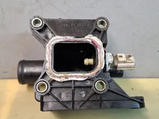  Фланец (тройник) системы охлаждения Mazda 3 BK Арт 316844, вид 4